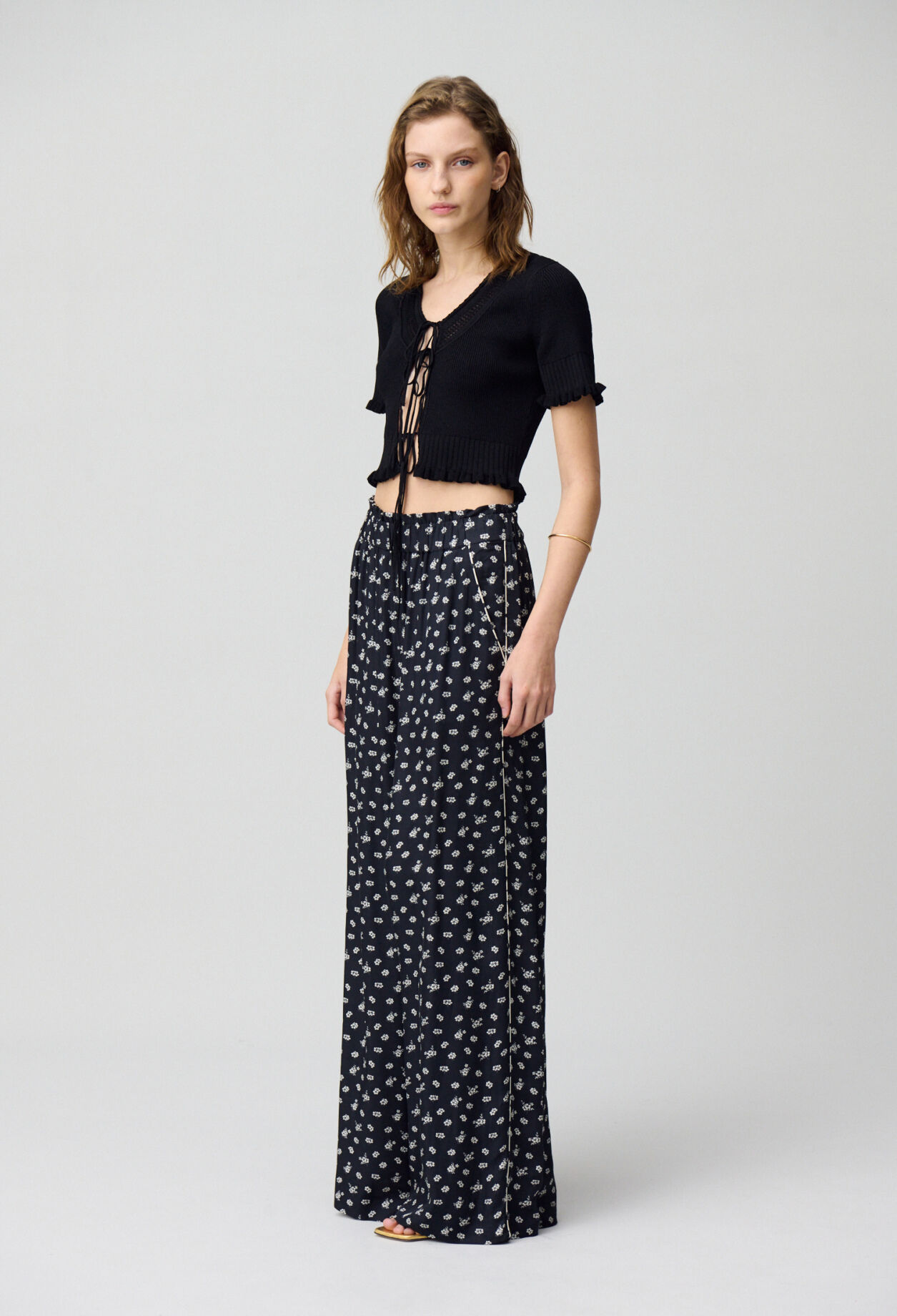 Wide-Leg Fluid Print Trousers 3 Wide-Leg Fluid Print Trousers