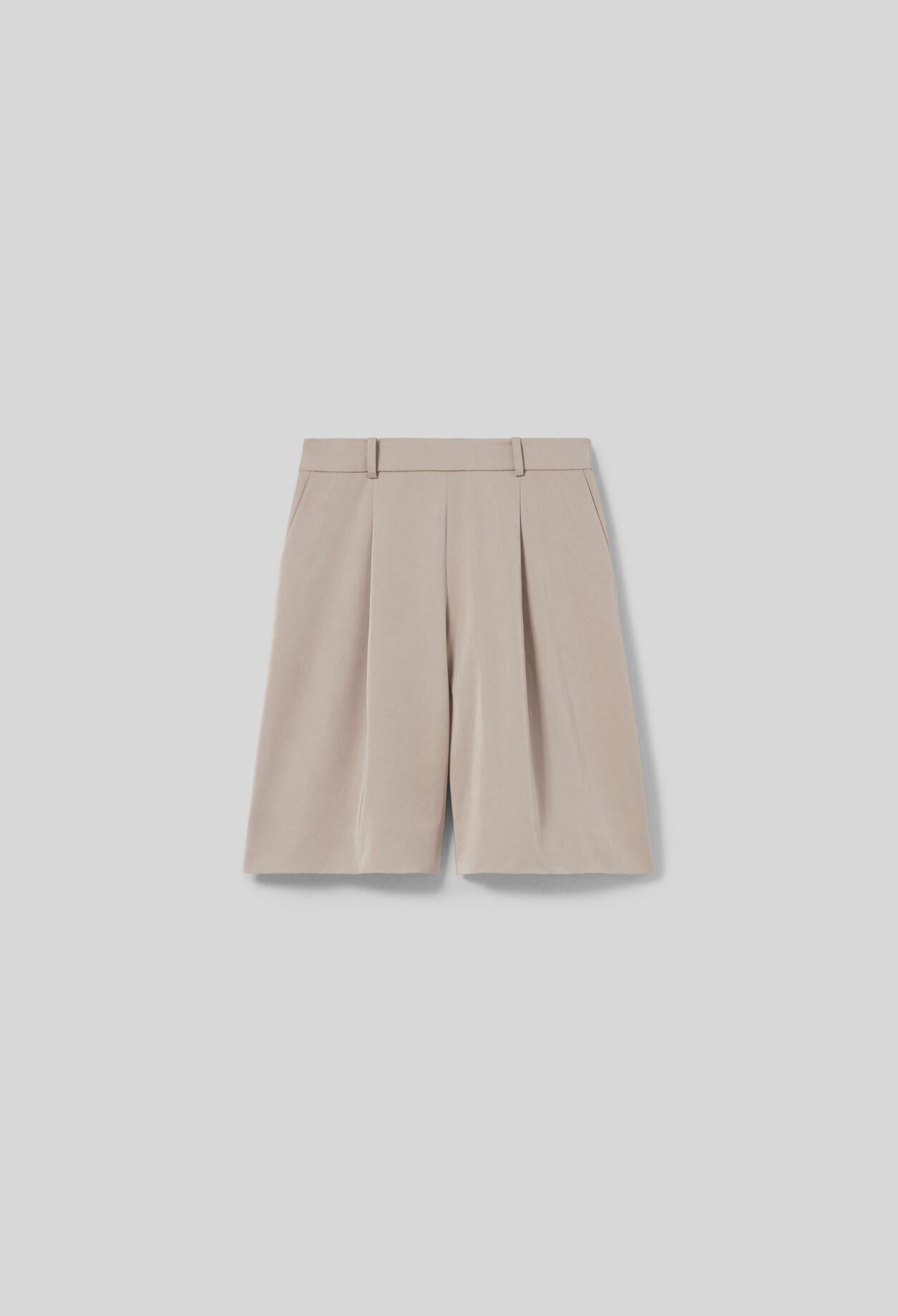 Pleated Bermuda Shorts 6 Pleated Bermuda Shorts
