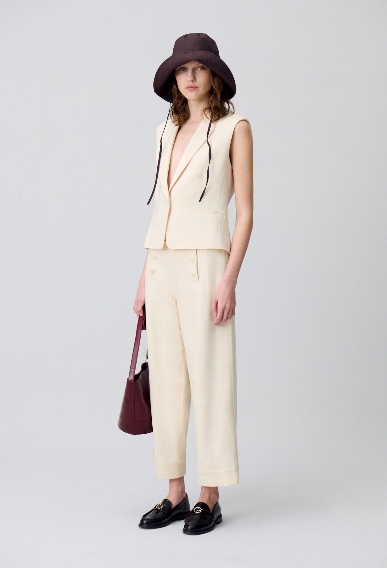 Sleeveless tailored blazer 3 Sleeveless tailored blazer