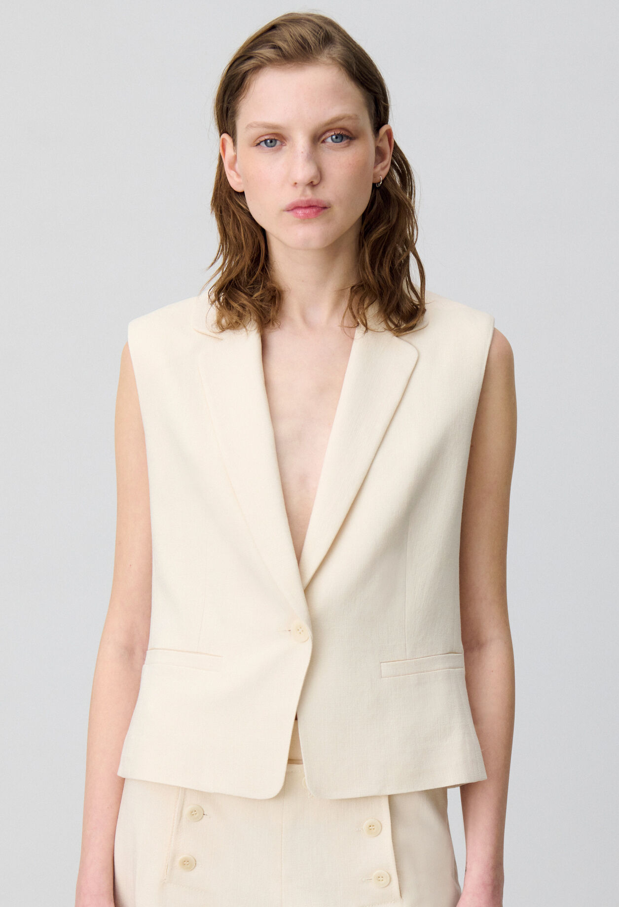 Sleeveless tailored blazer 4 Sleeveless tailored blazer
