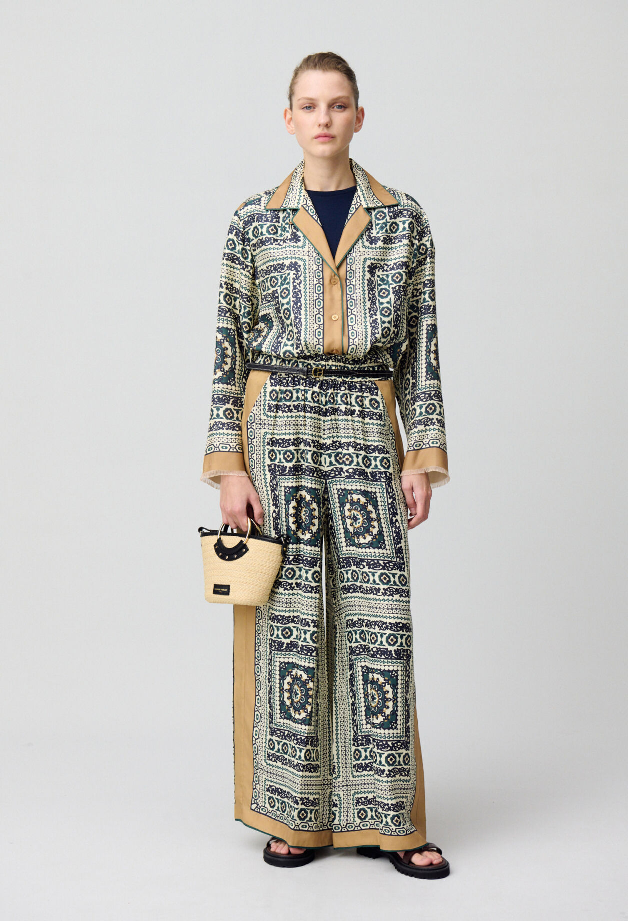 Flowing wide-leg print trousers 8 Flowing wide-leg print trousers